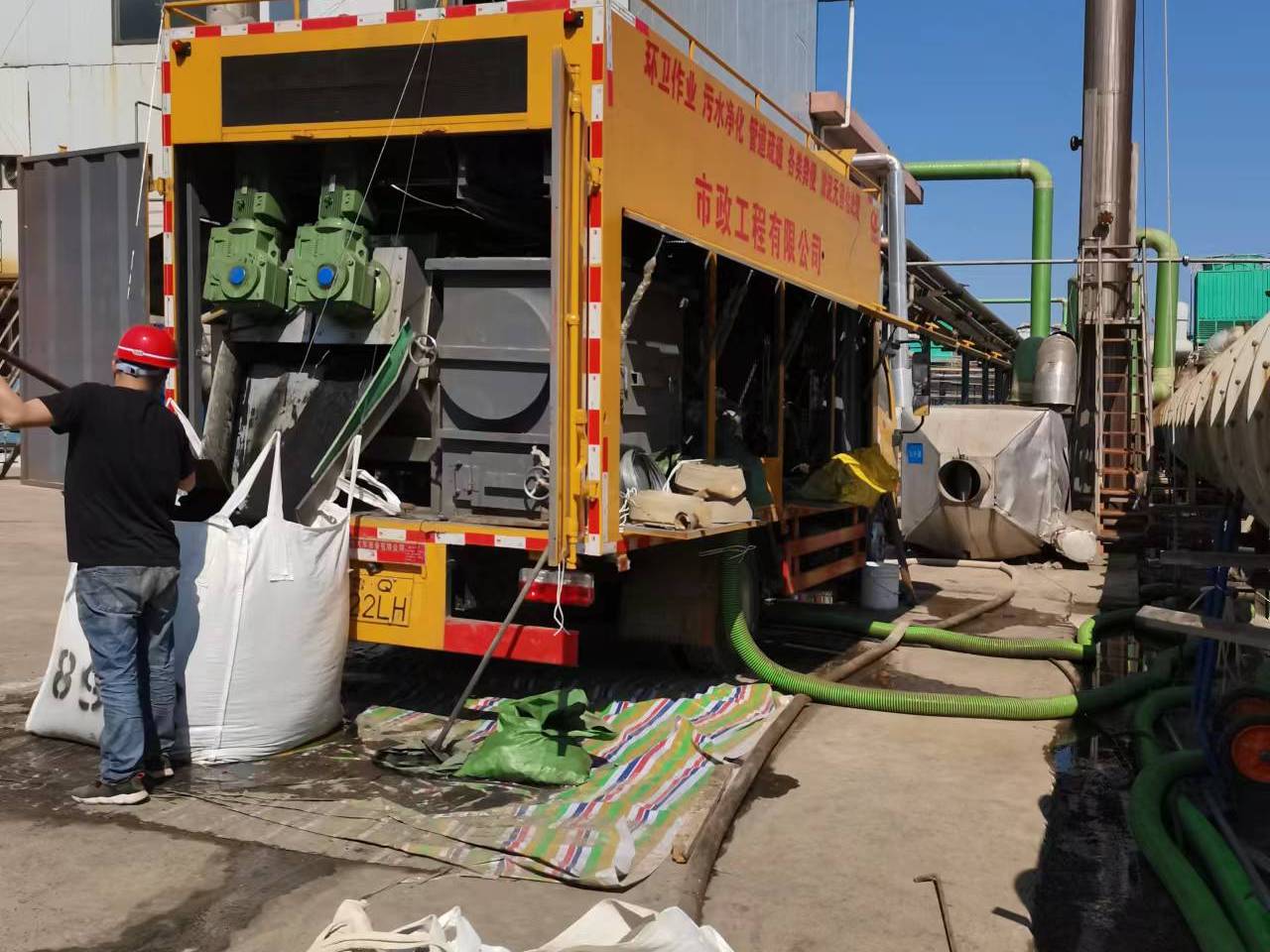 湖口淤泥压干处理